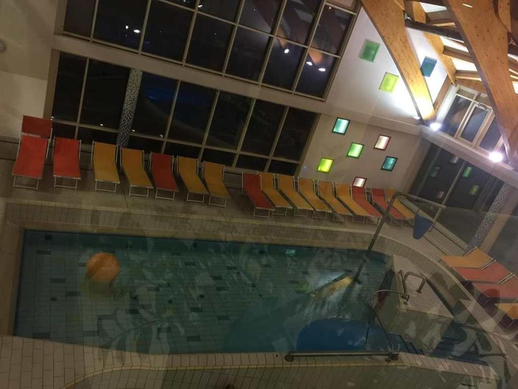 Ferienwohnung Azur Apartman Velence Exterior foto