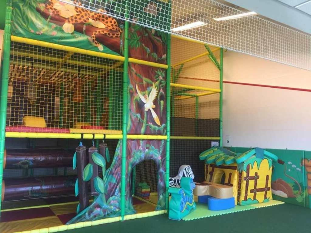 Ferienwohnung Azur Apartman Velence Exterior foto